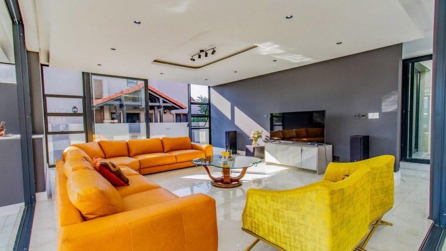 6 Bedroom Property for Sale in The Islands Estates North West